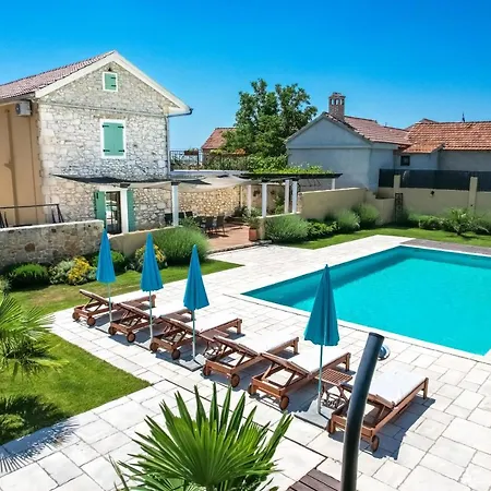 Rastane Villa Brkic