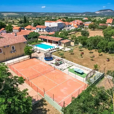 Villa Bozini Dvori *